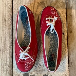 CUTE Size 8 Women’s Keds